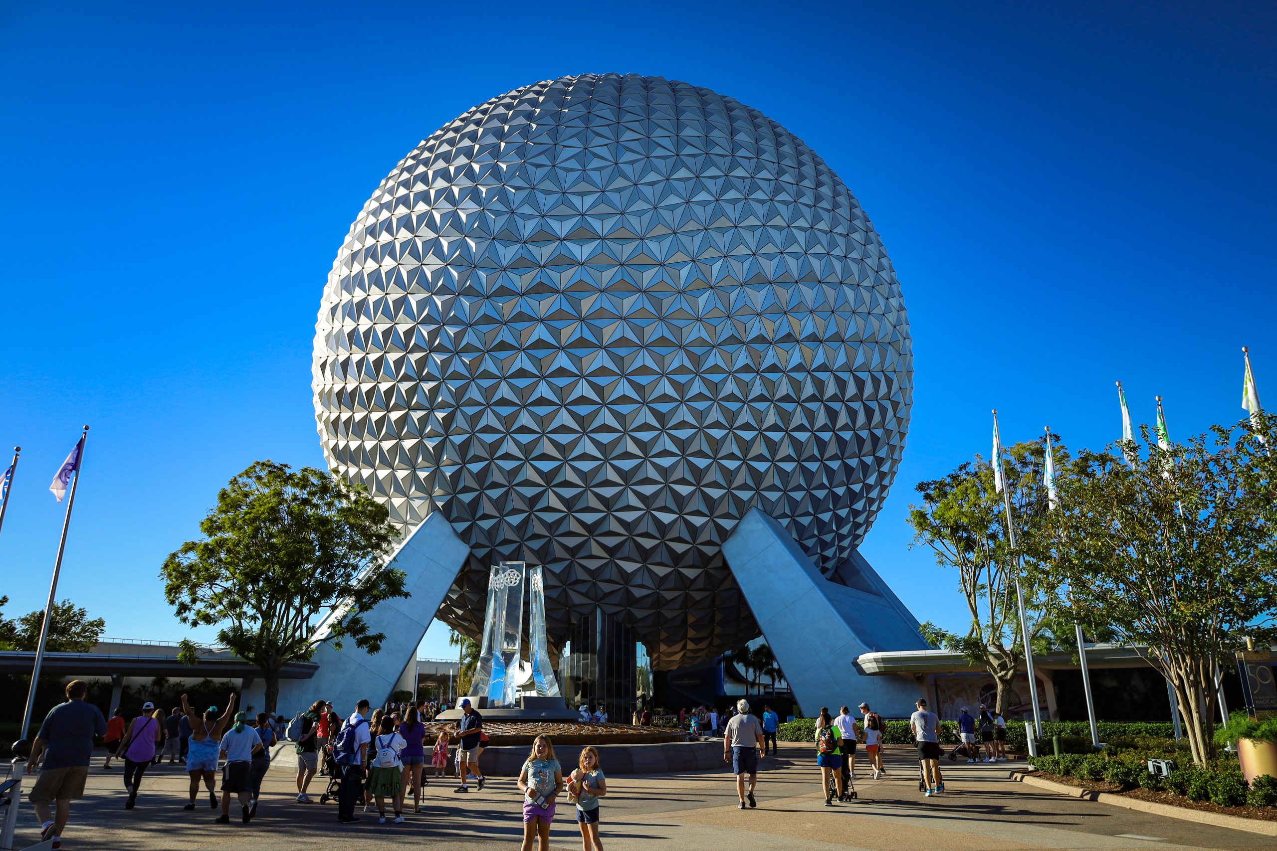 Spaceship Earth, la boule géante emblématique d'EPCOT à Disney World