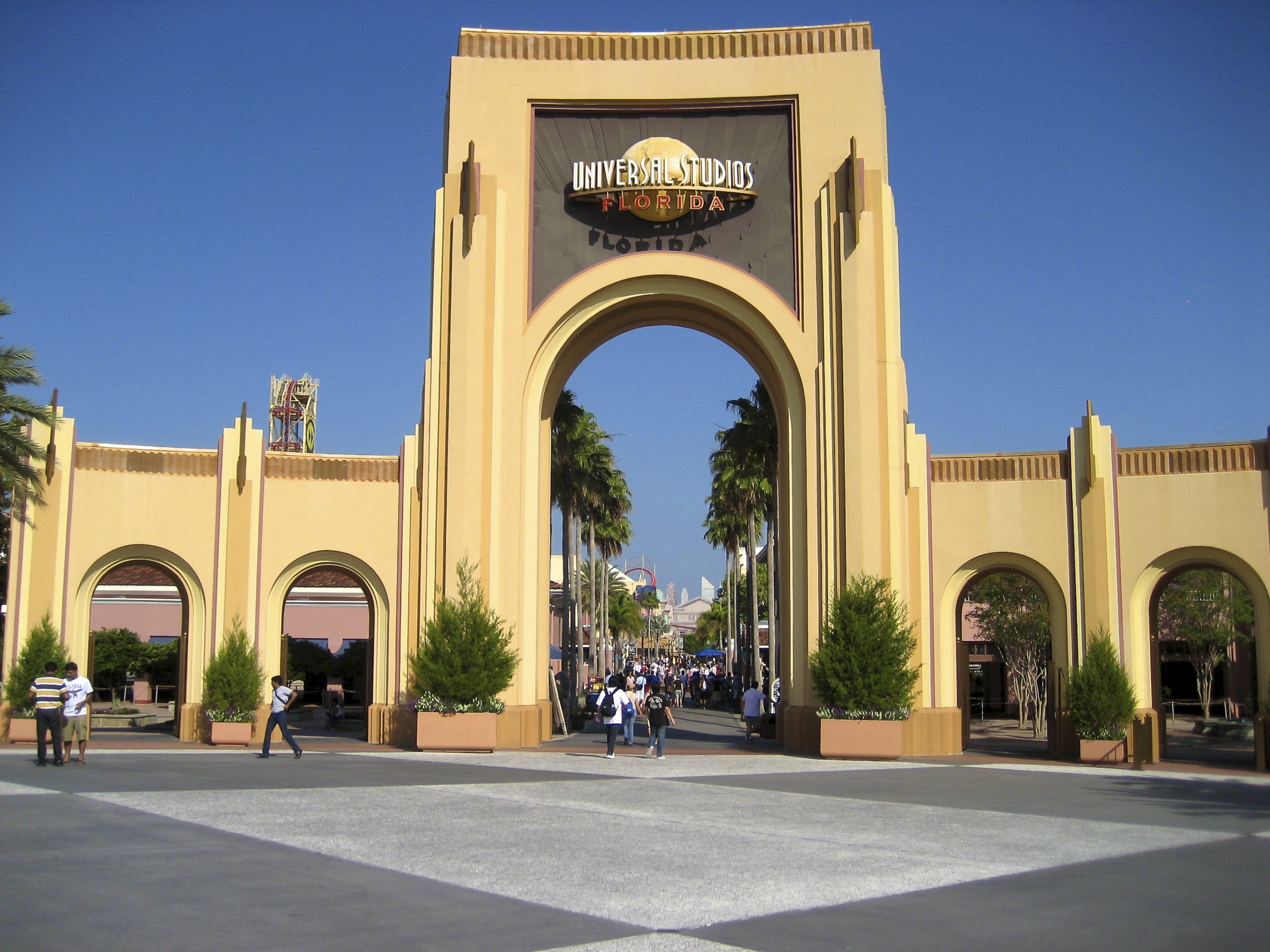 L'entrée d'Universal Studios Florida avec son globe iconique