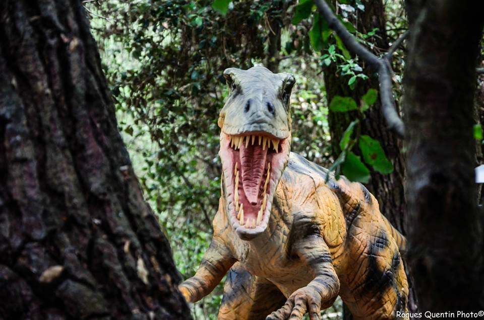 Dinosaures animatroniques au Dino's Park à Saint-Hilaire-de-Riez