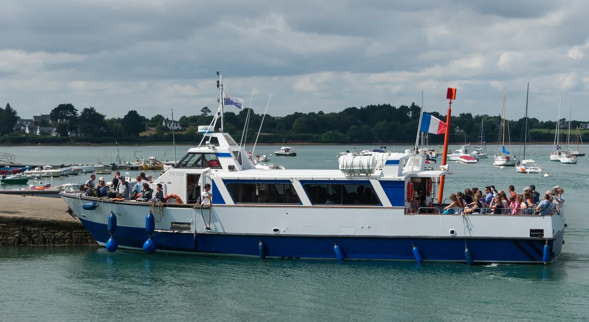 Navette maritime entre l'Île-aux-Moines et Port-Blanc dans le golfe du Morbihan